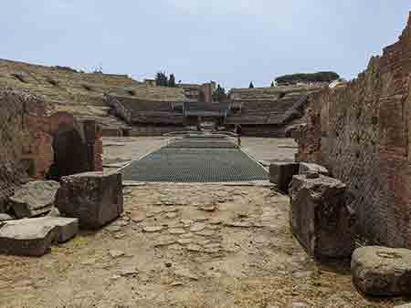 amphitheatre flavien pouzzoles arene