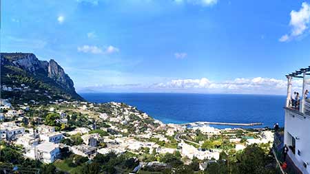 vue de place capri