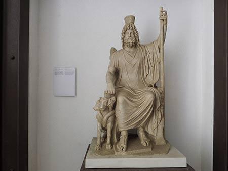 statua dio serapide