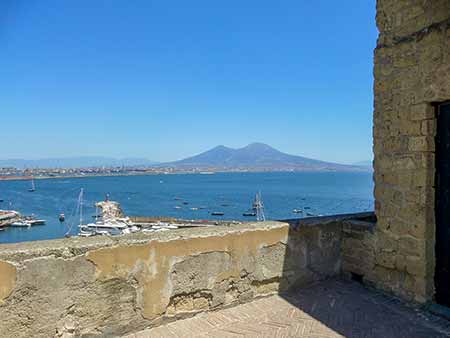 egg castle vesuvius