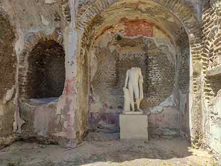 Baïes (Italie), le secteur de Sosandra et la statue de Mercure