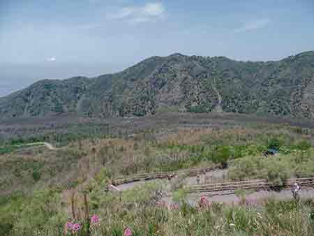 Il sentiero per raggiungere il cratere del Vesuvio