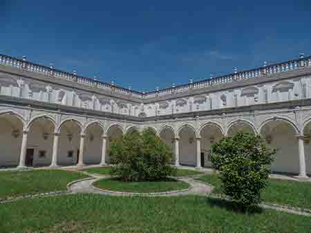 Certosa di san Martino uno dei chiostri