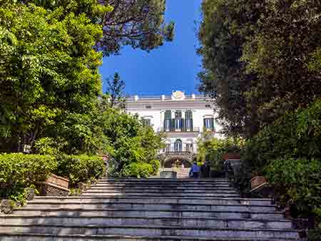Villa Floridiana e il Museo Nazionale di Ceramiche del Duca di Martina